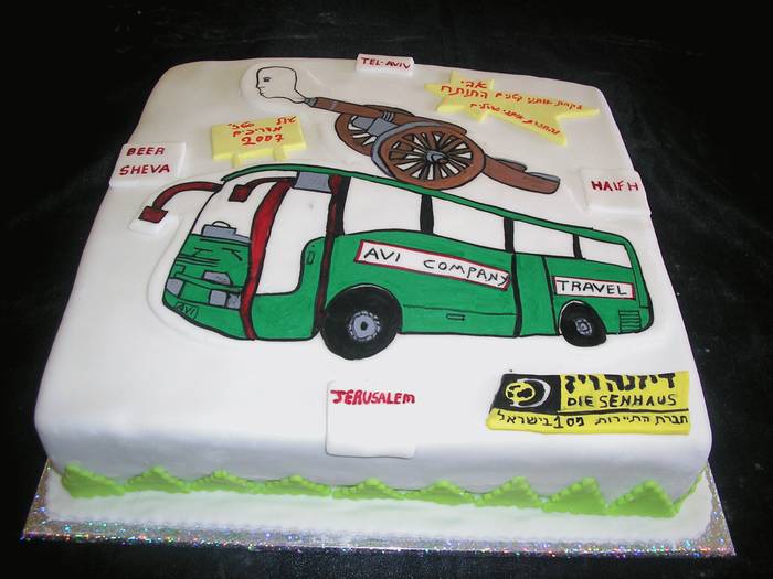 עוגת אוטובוס לחברת נסיעות דיזנהויז