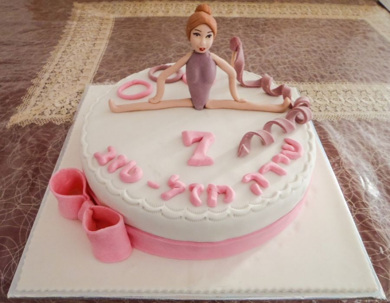 עוגת יום הולדת בנות נערת בלט