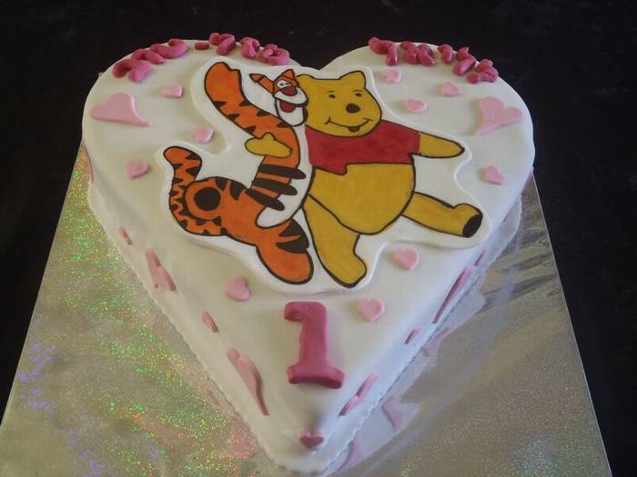 עוגת יום הולדת גיל שנה לבת פו הדב וטייגר הנמר
