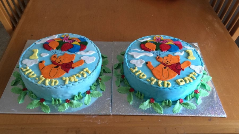 עוגת יום הולדת גיל שנה פו הדב לתאומים
