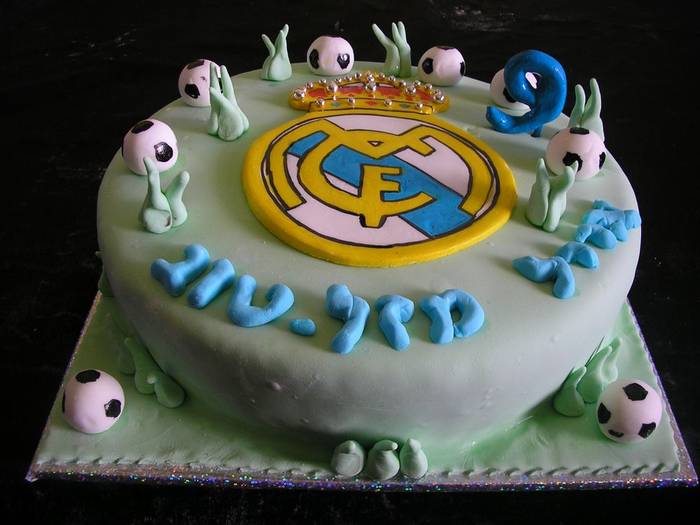 עוגת יום הולדת כדורגל בנים ריאל מדריד