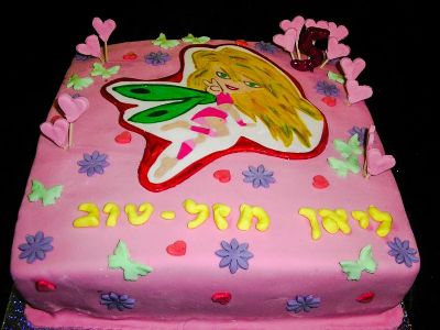 עוגת יום הולדת מלאכית